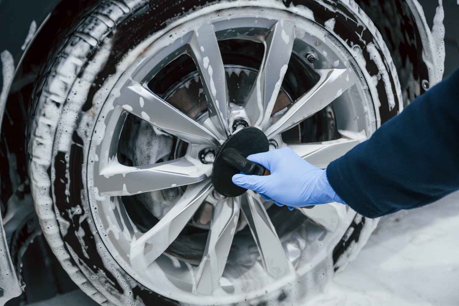 wheel cleaning service